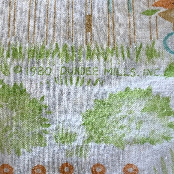 Vintage Dundee Mills Animals Gardening Fitted Crib Sheet 1980s Bear Bunny Kitty - Picture 8 of 8